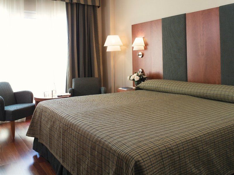 Hotel Nh Collection Marbella Esterno foto